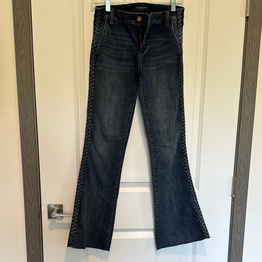Liverpool Women's Blue Denim Jeans w/ raw edges & side braid detailing.Size 4/27